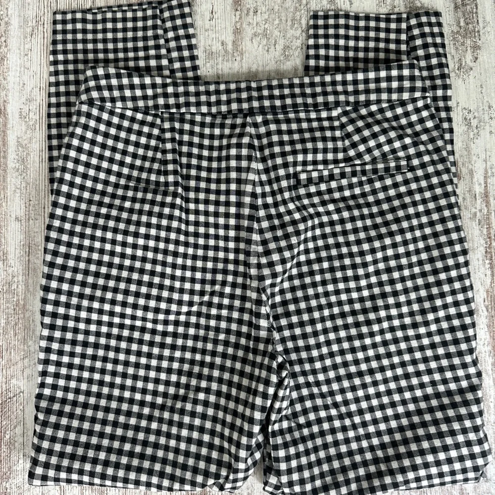 Zara Basic Black and White Checkered Ruffle Pocket Pants - Picture 8 of 8